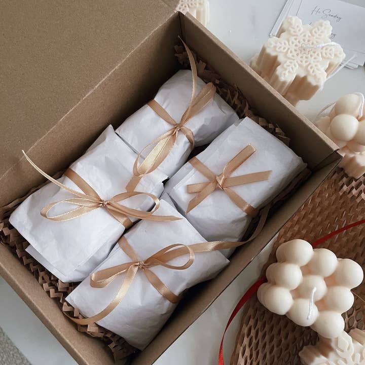 Hi Sunday Collective - Wholesale Novelty Candle - Snowflake Christmas Winter Novelty Candle4