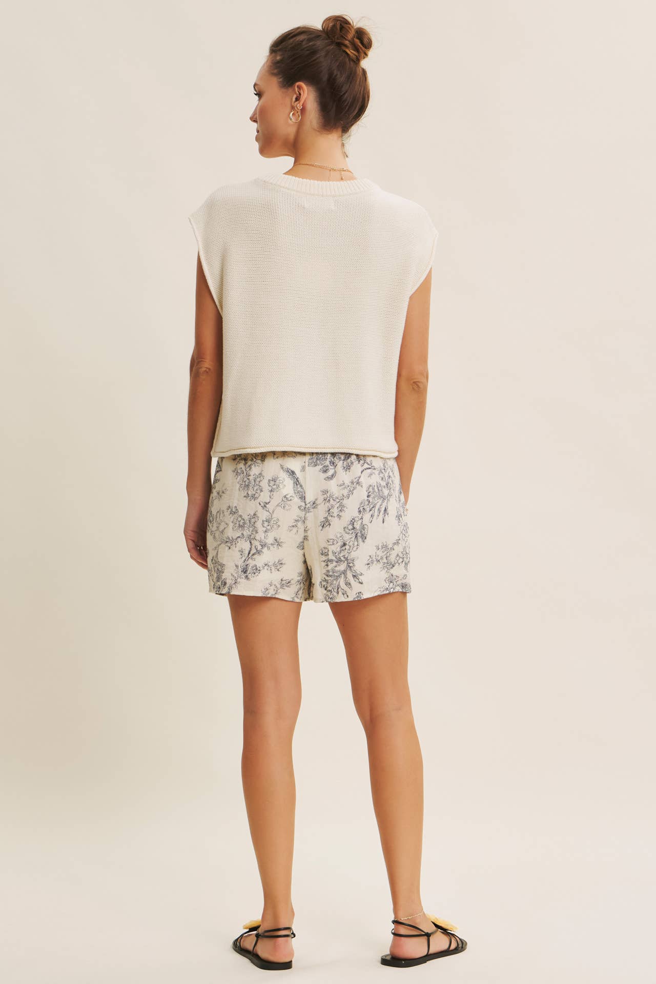 in february – Großhandel Strickpullover – Damen – Locker sitzendes Sweater-Weste mit sichtbaren Nähten3