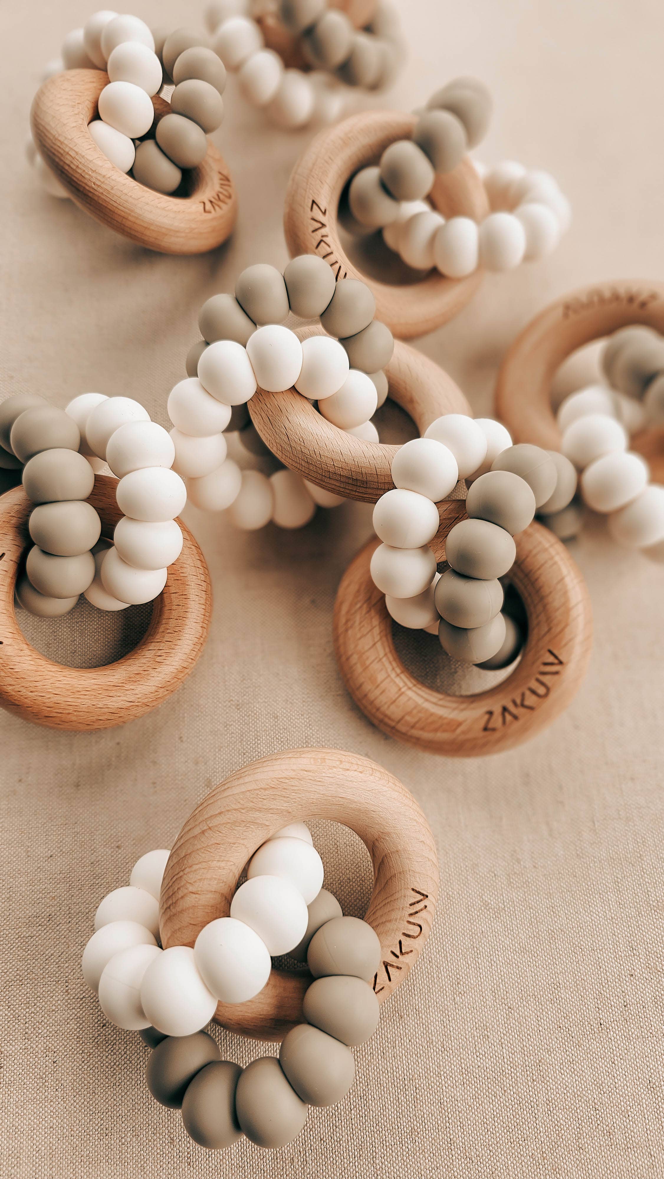 Zakuw - Vente Anneau de dentition sans clip – bébé - Anneau de dentition Sedna - bois & silicone8