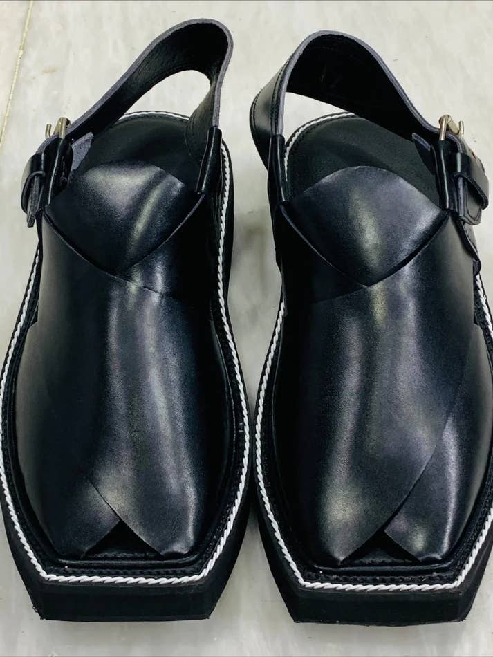 Sandália Massa Mão Peshawari Pele Preta Homem por atacado de vintarust