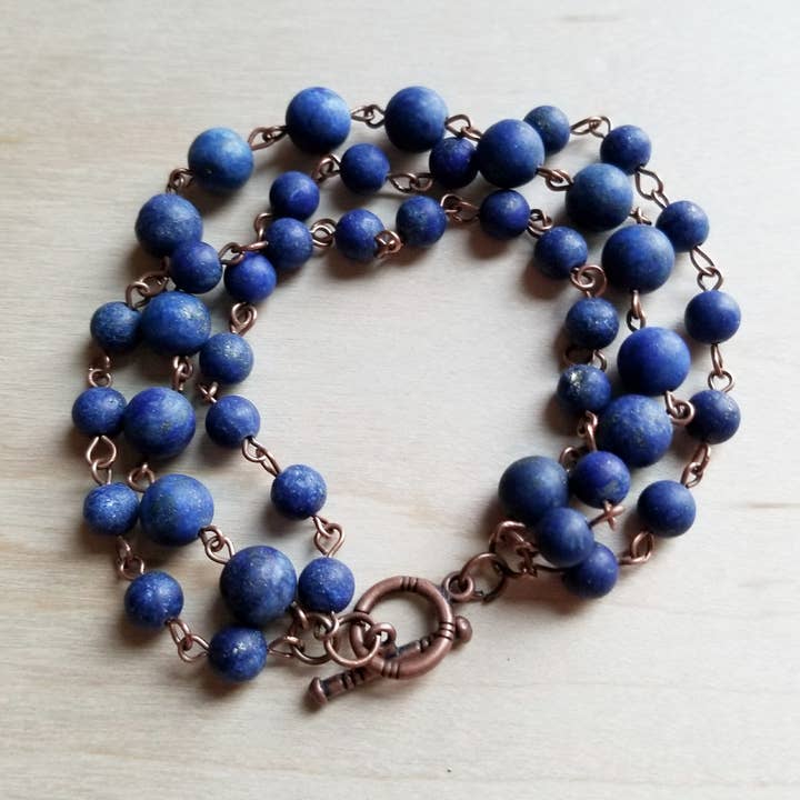 The Jewelry Junkie - Wholesale Armband met kralen - Frosted Blue Lapis Triple Strand Armband 240L