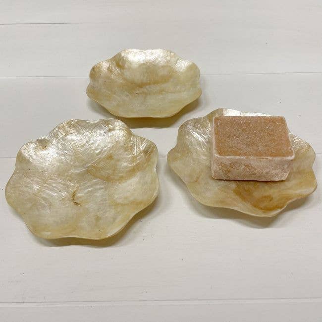 ByBazz – wholesale Decorative plate/dish/bowl – Schaaltje Schelp Capiz XS Goud20