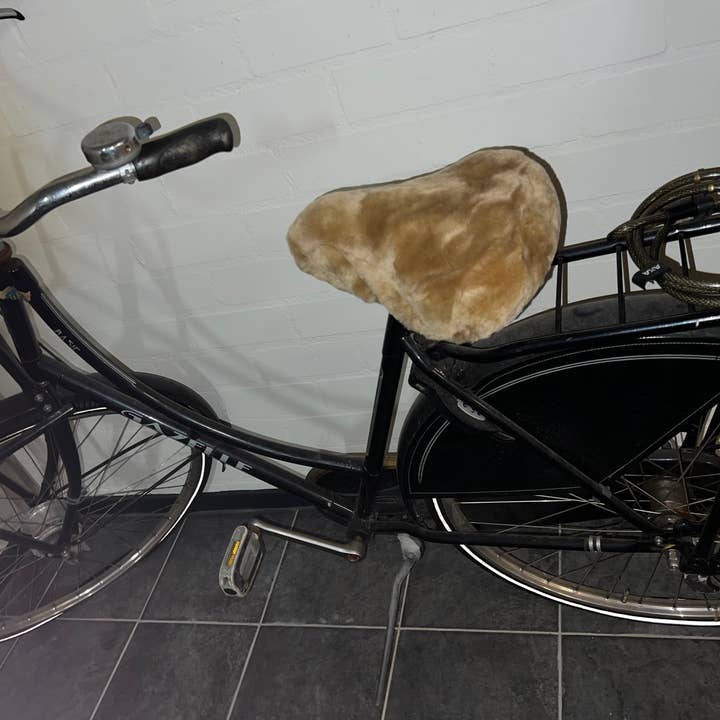 WeeSkins Holland - Wholesale Biking Accessories - Sheepskin Bicycle Saddle Covers4