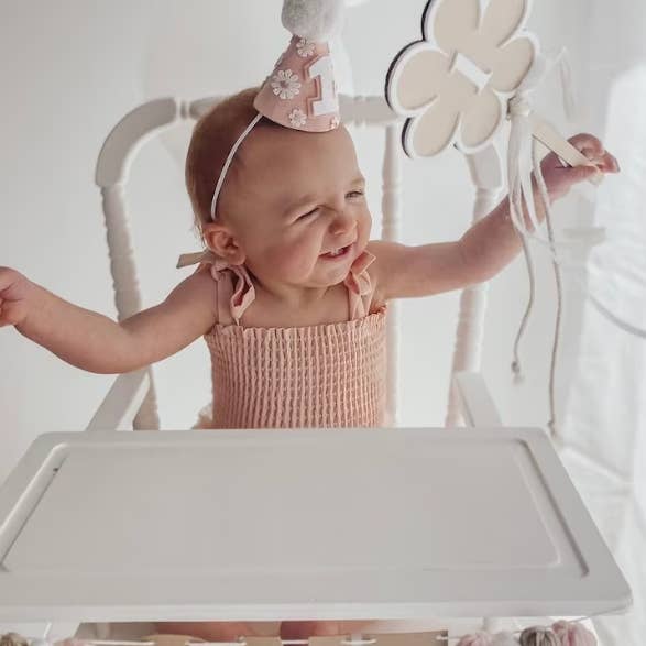 Nash and Willow - Wholesale Party hat/crown - Daisy applique felt hat3