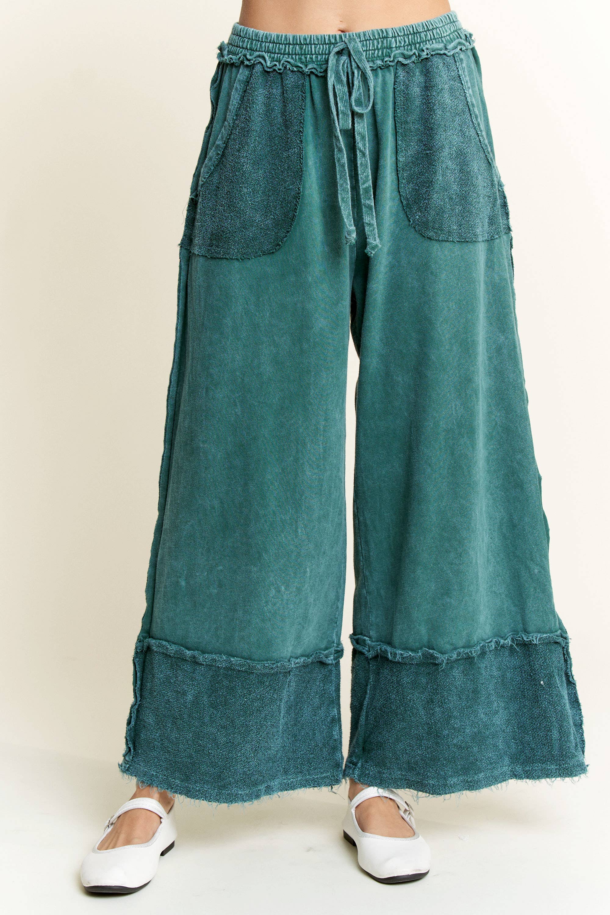 J.Her – wholesale Pants – Women's – MineralWash Wide Pants with raw hem frayed details HP5536