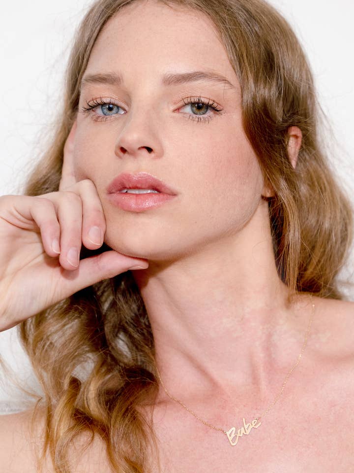 Collar Babe de oro de 14 quilates para venta al por mayor de Skin Deep