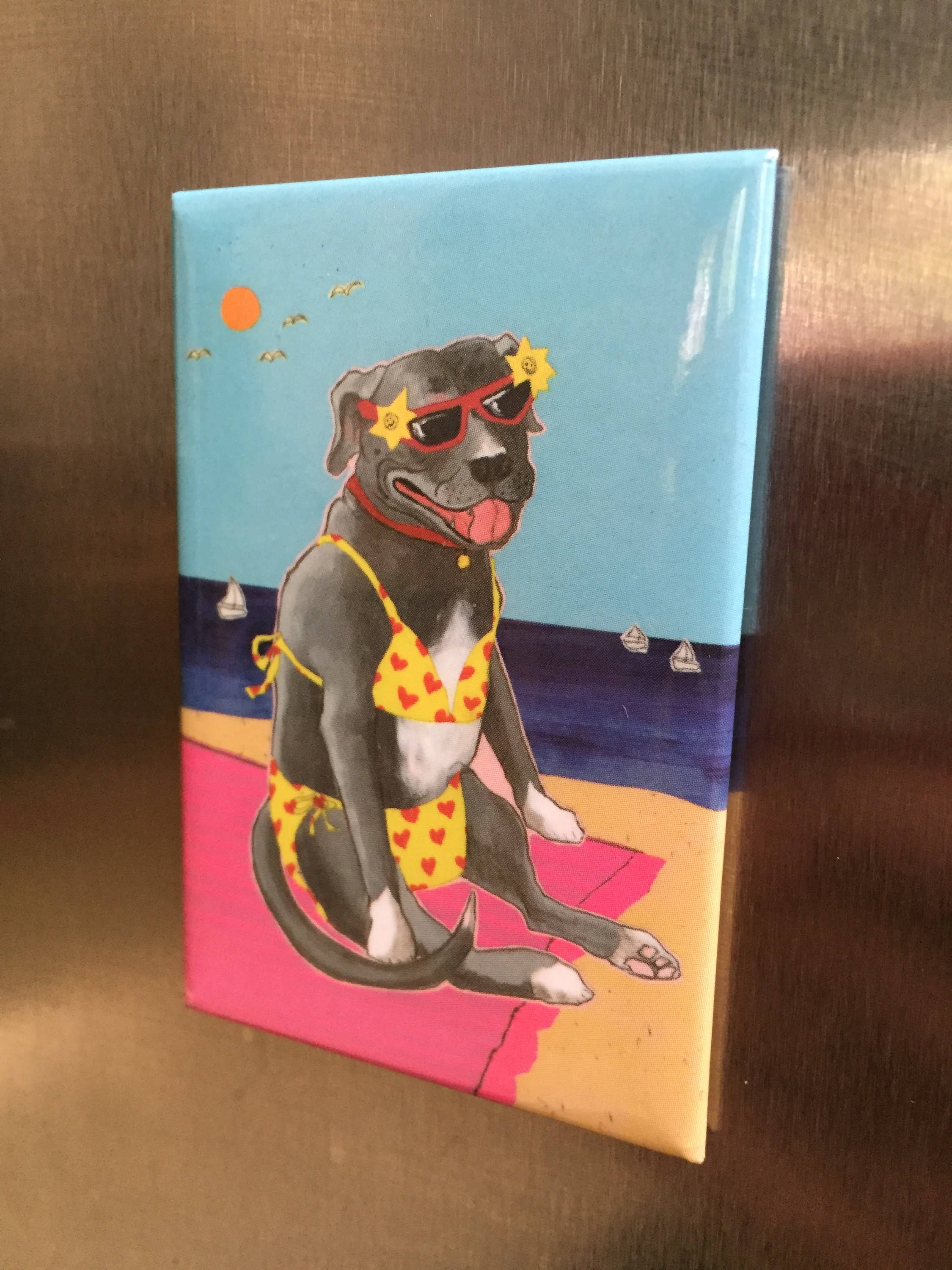 Sunde White Industries - Vendita all'ingrosso Calamite - Calamita da frigorifero Pitbull in a bikini2