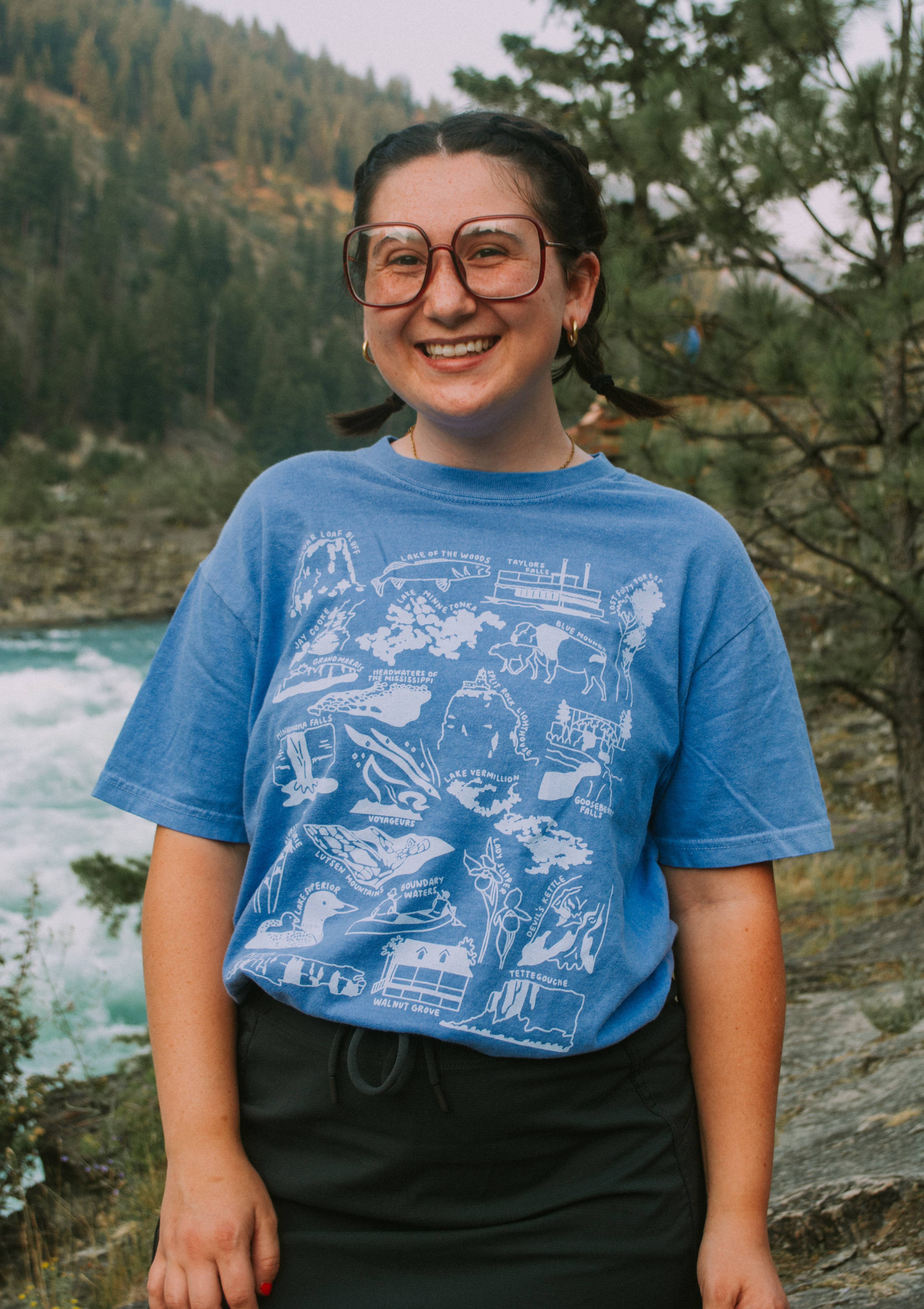 Traildust Goods - Wholesale Screen Printed T-Shirt - Unisex - Minnesota Parks Souvenir T-Shirt Unisex Comfort Colors1