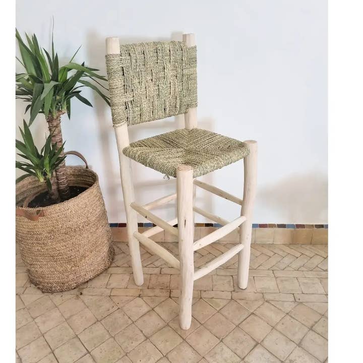 Marokkanischer Hocker aus Lorbeerholz im Schachbrettmuster - Handgefertigt für den Großhandel von libitiishop