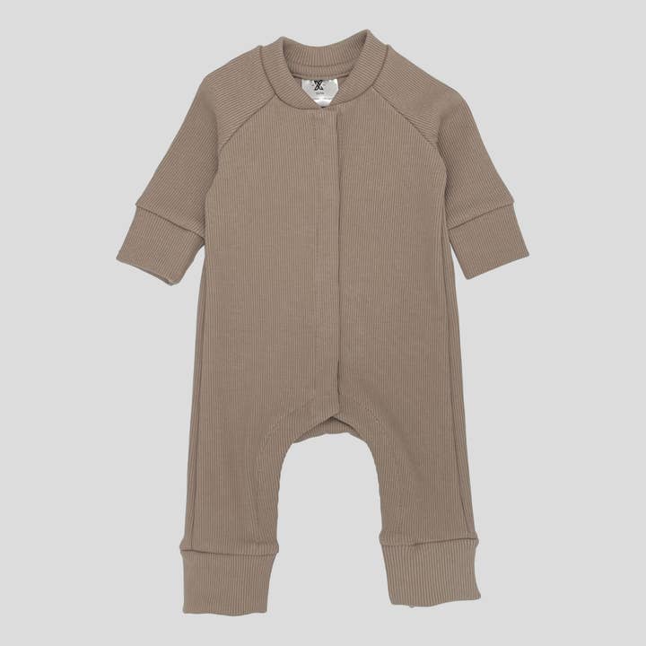 Abbronzatura Tuta Loungy Desert Taupe in vendita all'ingrosso su Faire