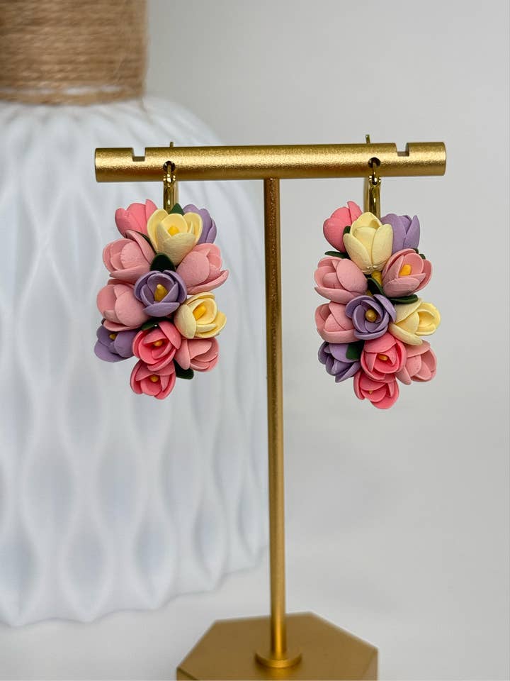 Fleurs de tulipe pour la vente par Mrithya Creations