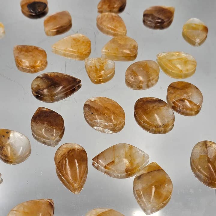 Distinction Crystals – wholesale Spiritual stone/crystal – Golden Healer Quartz Crystal Cabochons