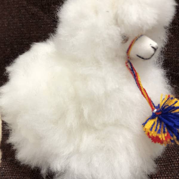 Cute Alpaca figurine | Easter basket filler for wholesale by Los Andes Shop