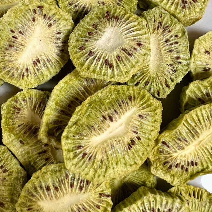 NutriBoom - Wholesale Dried/Dehydrated Fruit - Freeze Dried Kiwi: 20g and 35g packs