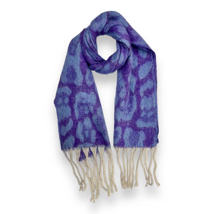 London Scarves – wholesale Scarf – Women's – Fluffy leopard print scarf finished with tassels