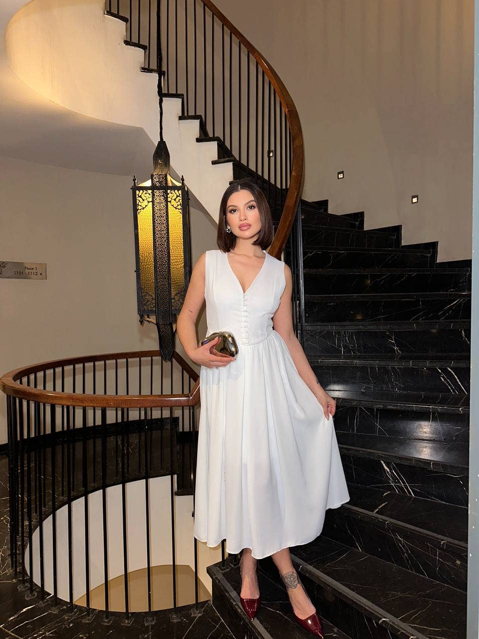 Standpoint Top - Wholesale Dress - Women's - The Bordeaux V-Neck Midi Dress – Vintage Allure – 11625