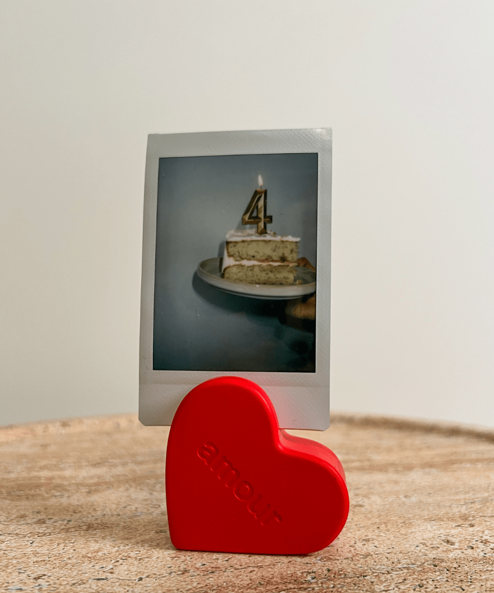 Razzo Studio - Wholesale Picture Frame - Personalized Heart Photo Holder1