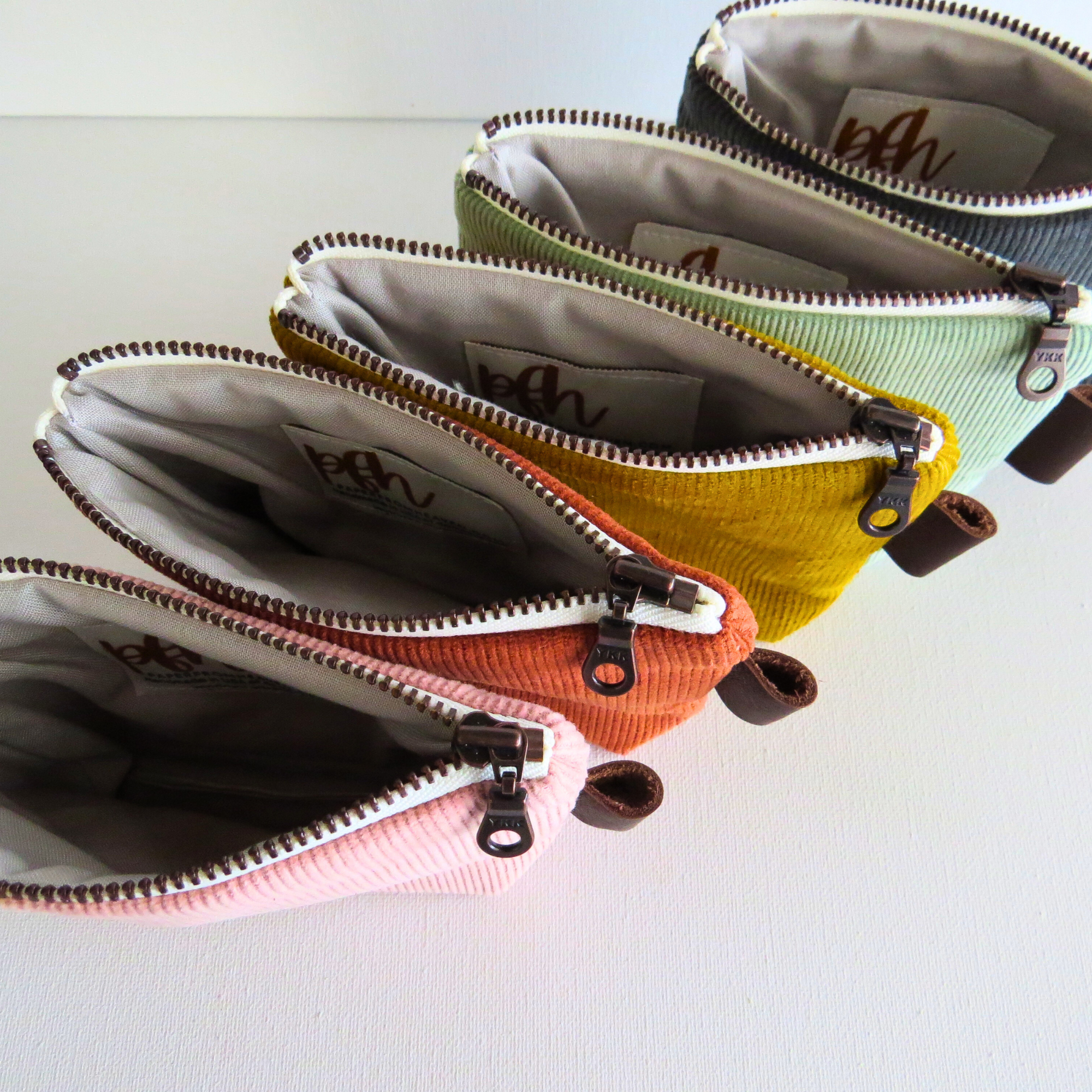 PaperFromHeaven - Vente Porte-monnaie – femme - Mini sac à fermeture éclair en velours côtelé arc-en-ciel • Petite pochette à fermeture éclair9