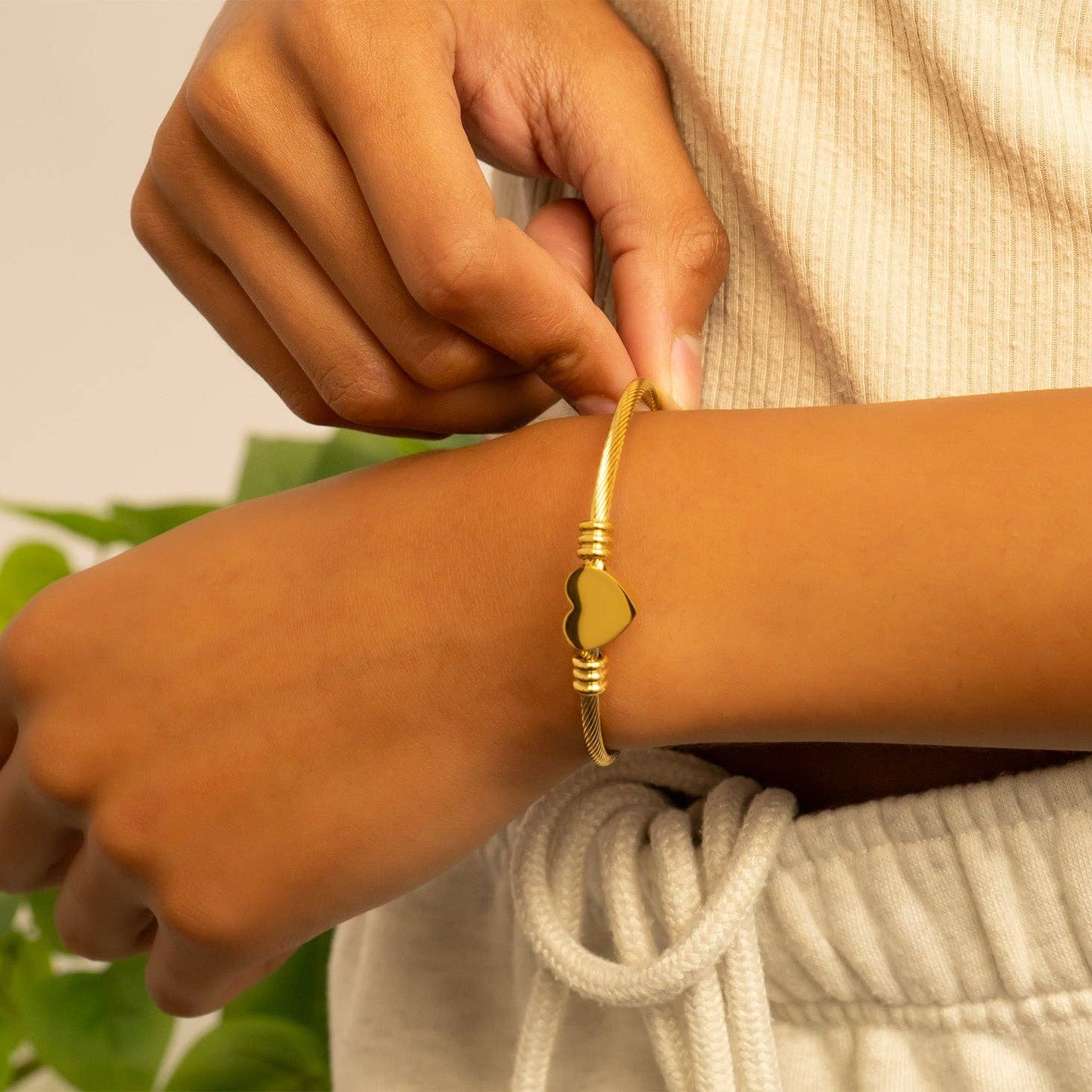 WJW - Wholesale Cuff Bracelet - 18K Gold PVD Stainless Steel Engravable Heart Cuff Bracelet4