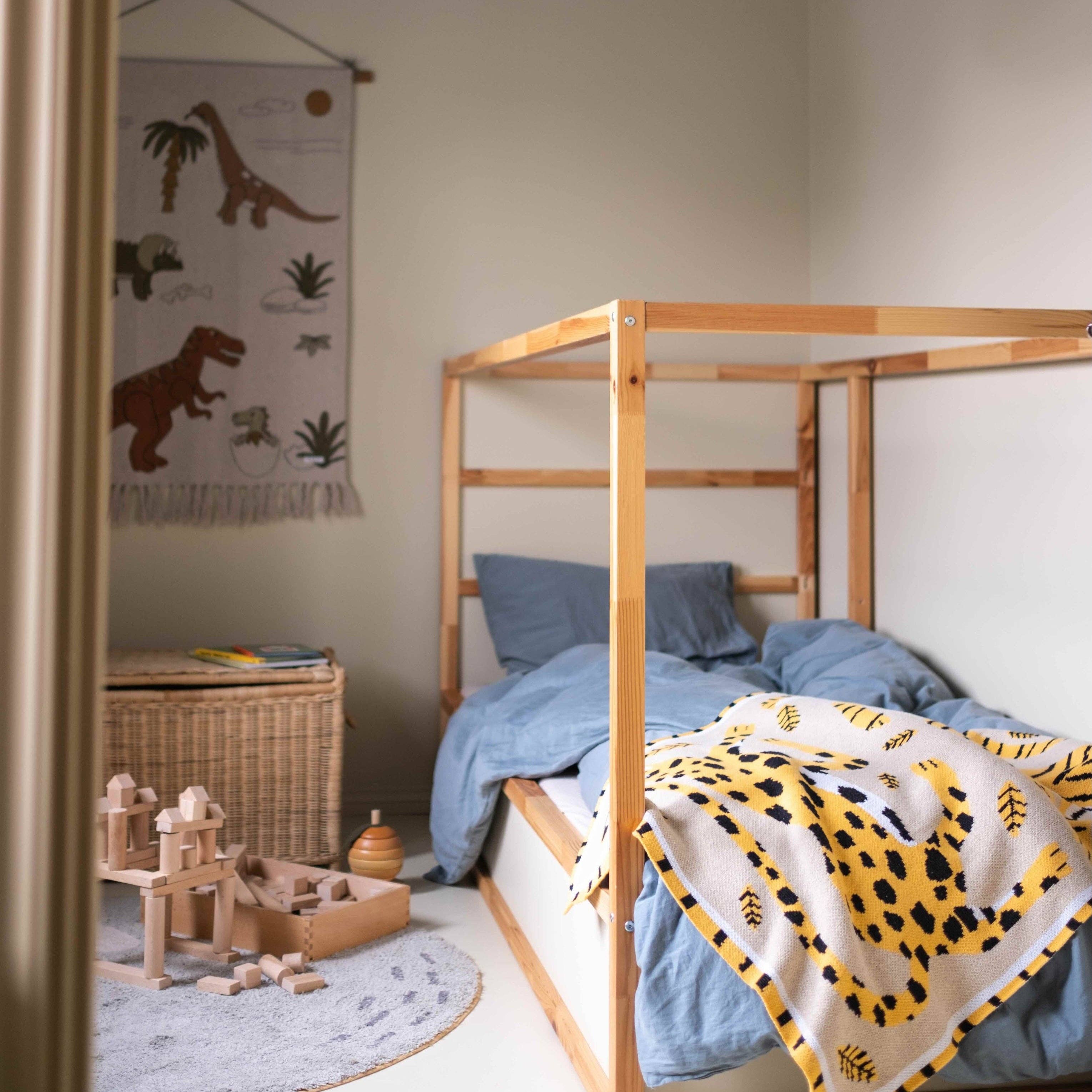 Slowdown Studio - Wholesale Bedding Blanket - Kids & Baby - Big Cats Mini Blanket5