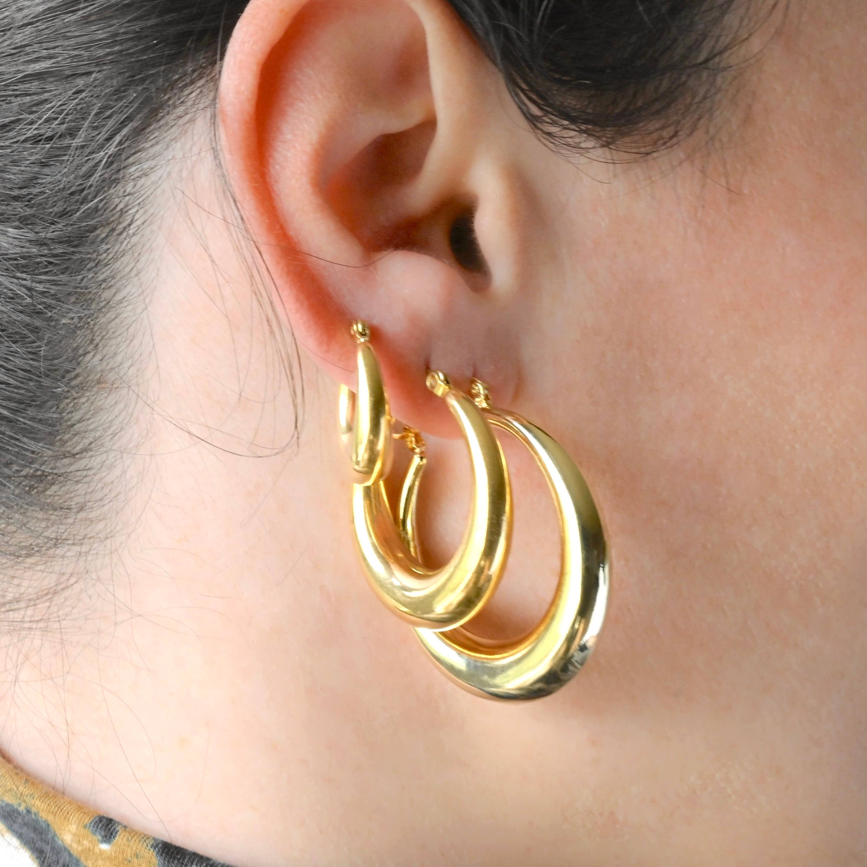 Blueyejewelry - Wholesale Hoop earrings - 18k Gold Crescent Hoops - Lightweight Large Hoop Earrings0