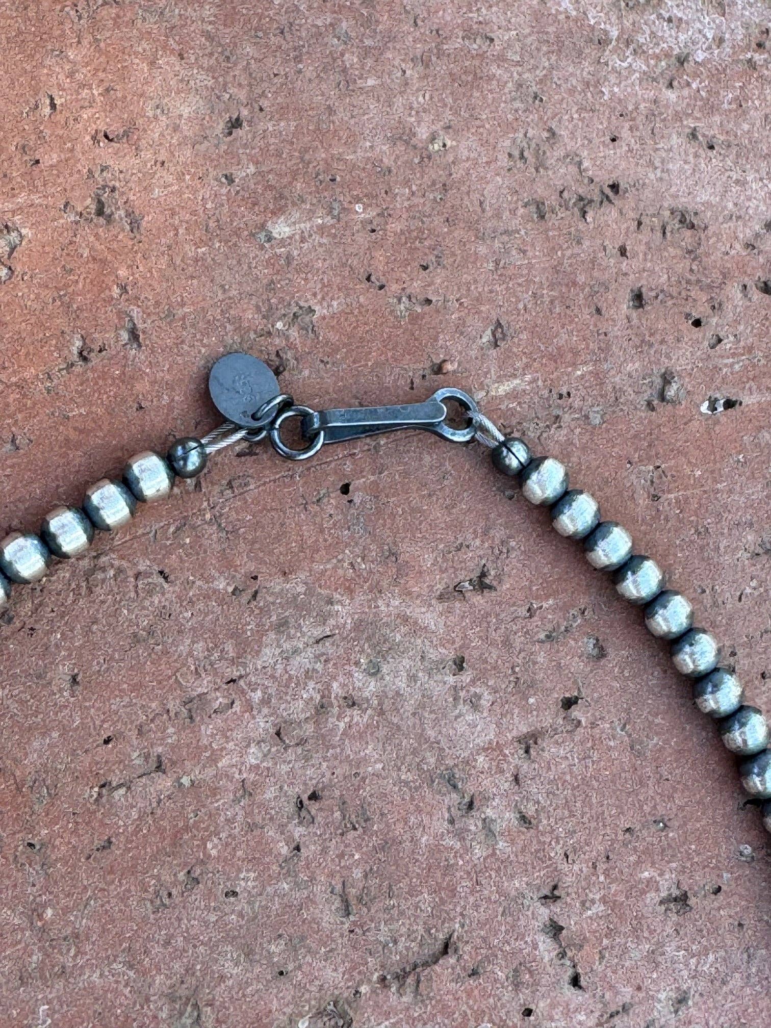 Nizhonitradersllc - Vente Collier de perles - Collier en perles de turquoise Kingman et argent sterling 4 mm fait main 16"6