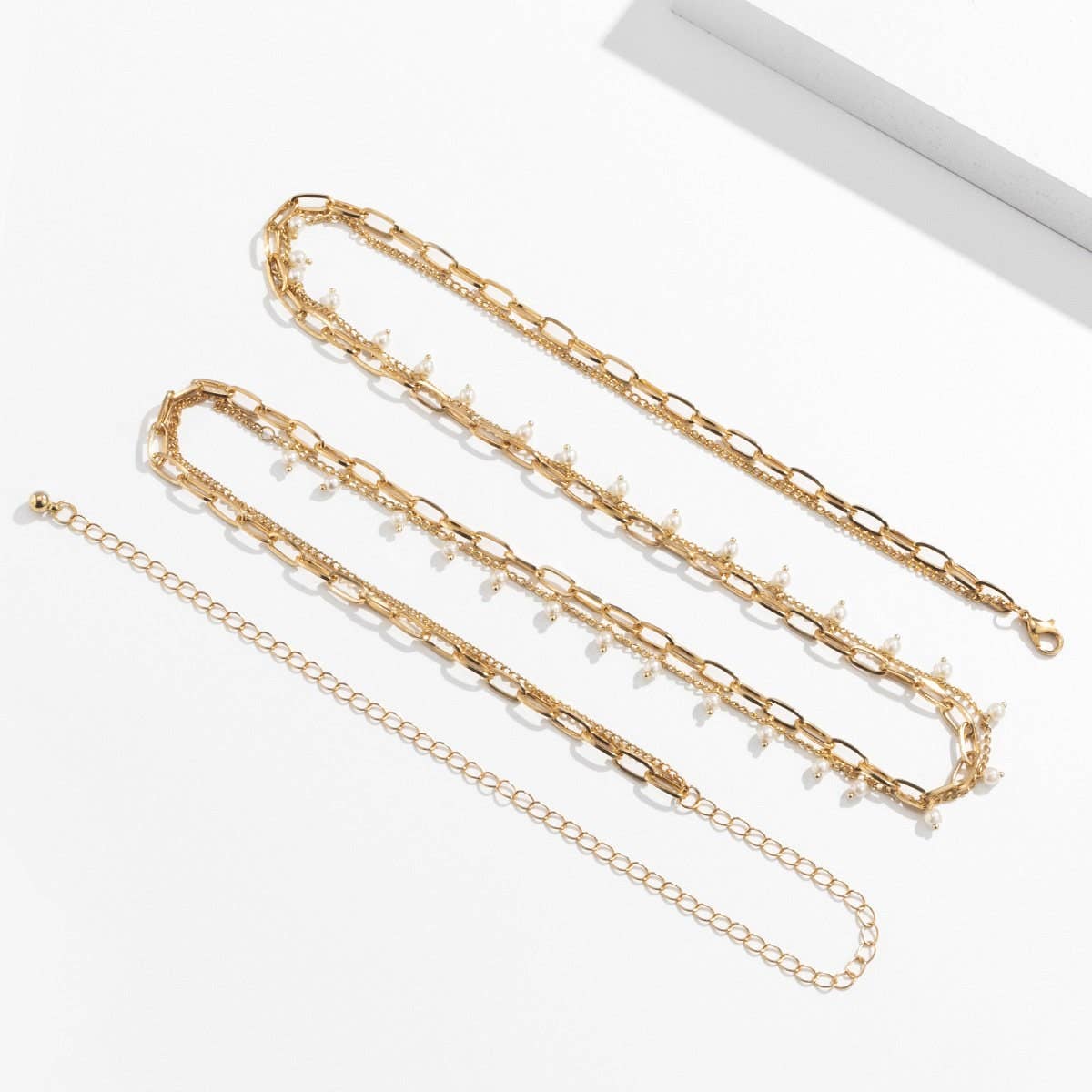 Perimade & Co. LLC – Engroshandel Perlehalskæde – Gold Circle Charm perlebesat taljekæde i massiv kobber7