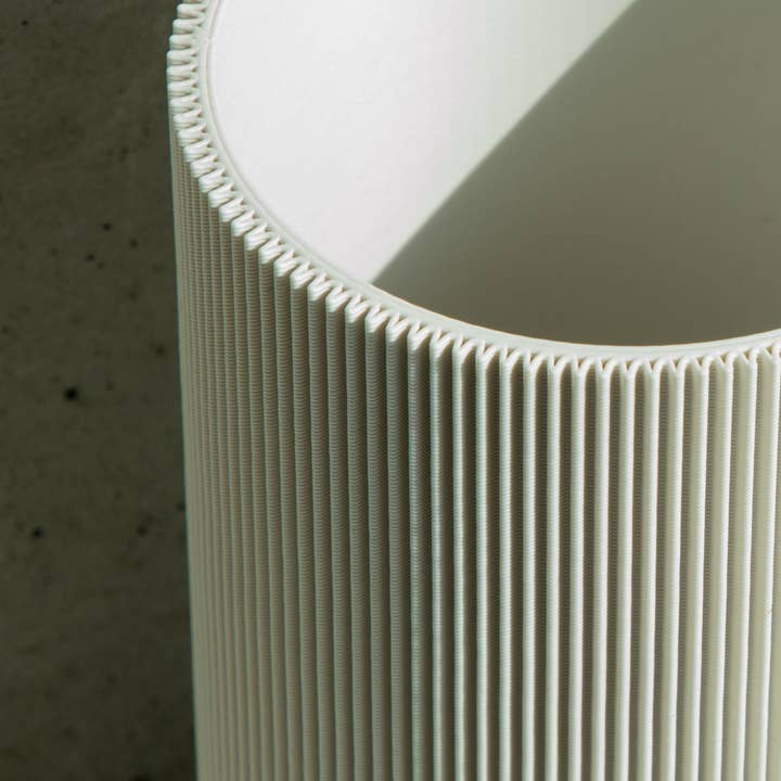 dennismaass. – Großhandel Vasen – GERADE Vase5