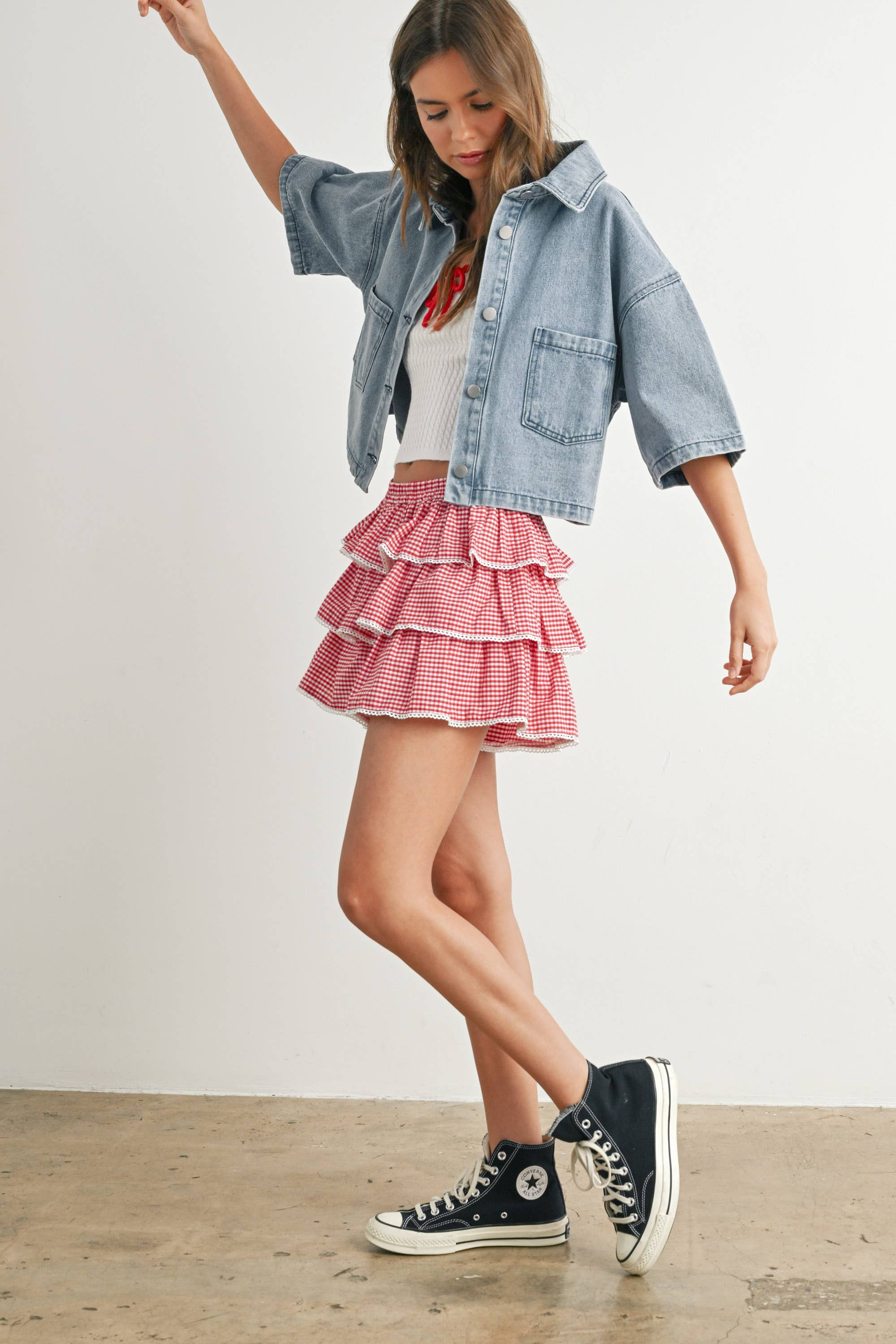 BUTTERMELON - Vendita all'ingrosso Camicia - Donna - Camicia cropped con bottoni frontali - BMJ768127