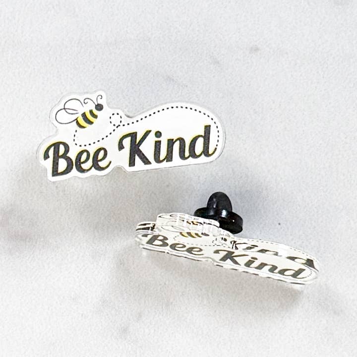 Spilla, Bee Kind, acrilico per la vendita all'ingrosso da parte di Beedandy