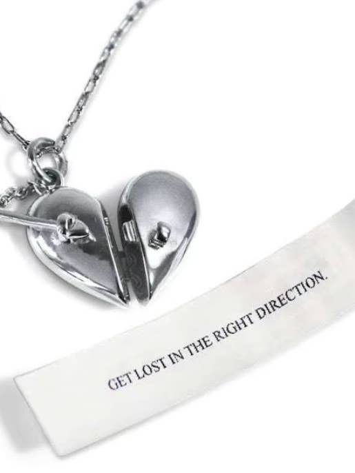 Colgante de Corazón Abierto y Flecha - Recuerdo - Collar de Acero de 14K para venta al por mayor de HoopLa