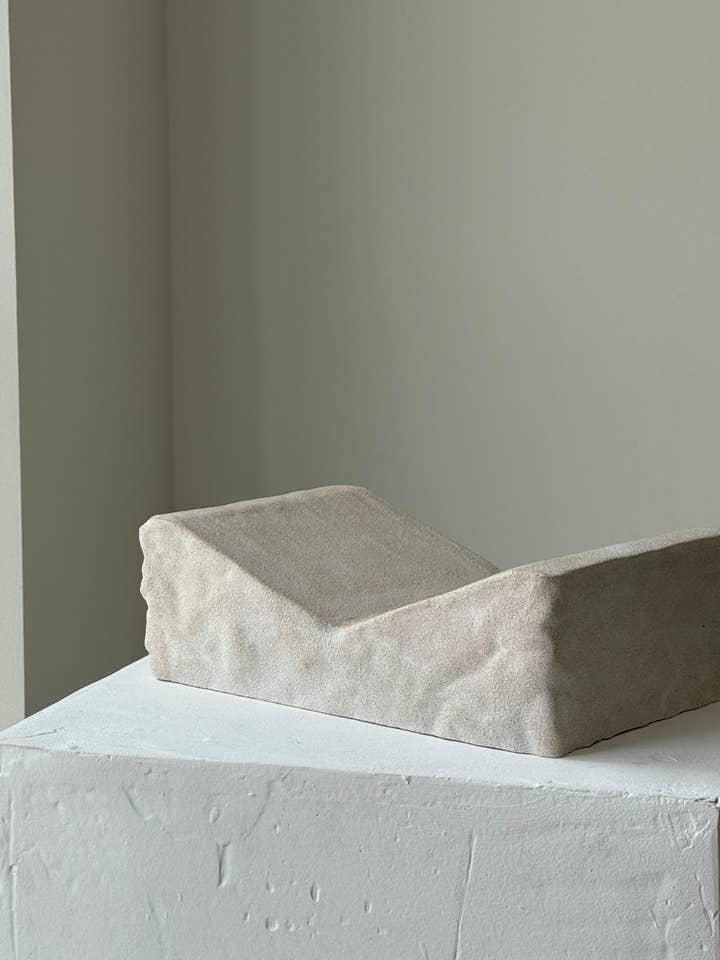 Lo Stand Aela | Mandorla per la vendita all'ingrosso da parte di GINALADÉCO