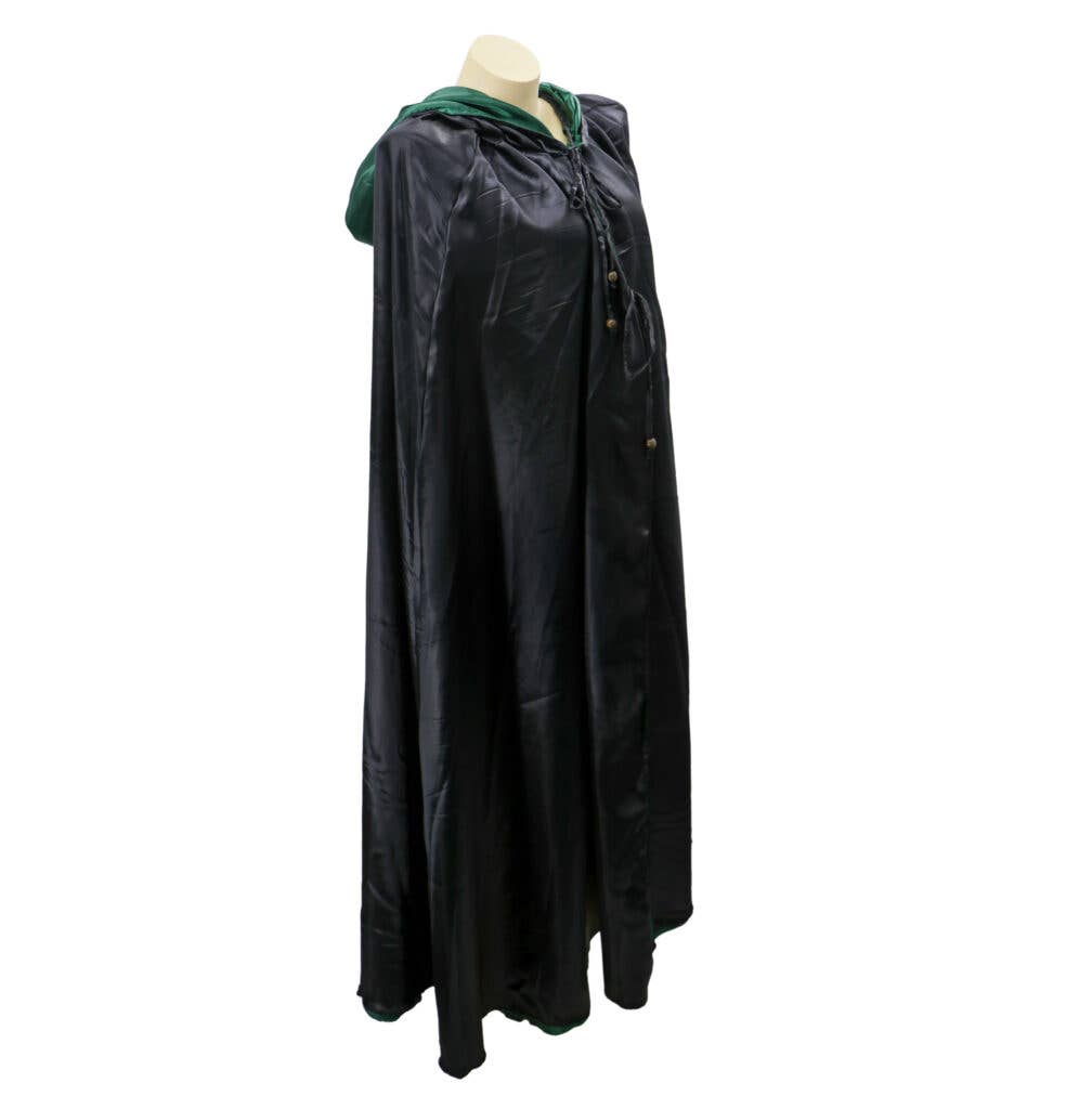 Western Fashion - Wholesale Cape - Women's - 8492 - Reversible Cape / Cloak with hood, Satin,32