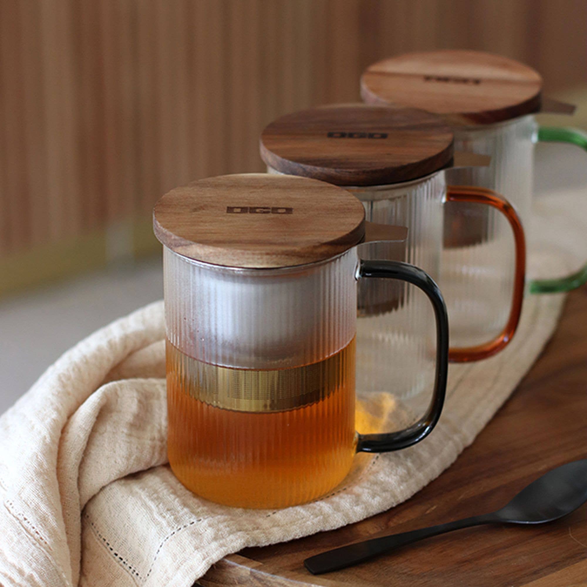 Ogo living - Wholesale Coffee/Tea Cup - Karl tea pot 475ml borosilicate glass with graphite handle1