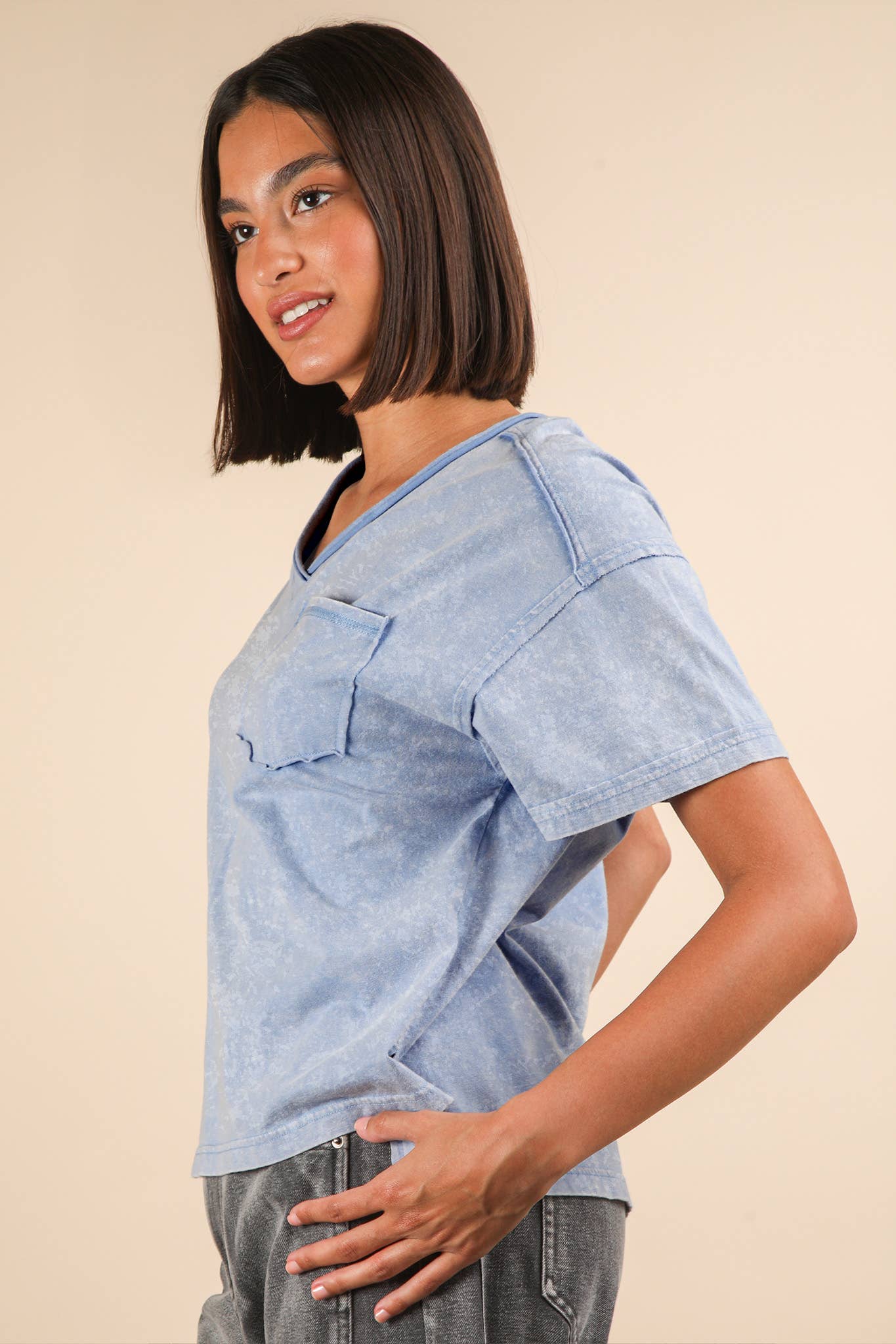 VERY J – Top de malha - Mulher por atacado – NT11966-Top de Malha com Decote em V Lavado a Mineral17