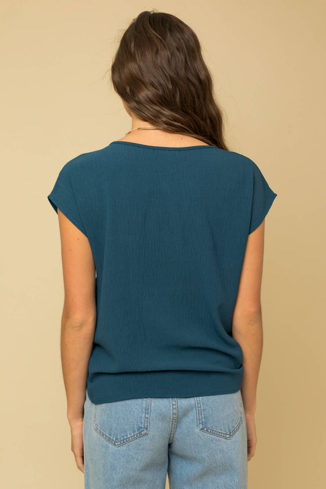 GILLI - Wholesale Blouse - Women's - SOLID WOVEN TEE WITH FRONT KNOT DETAIL25