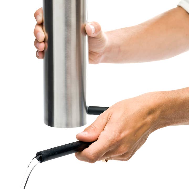 Born in Sweden AB – wholesale Vattenkanna – Vattenkanna i rostfritt stål med silikonrör8