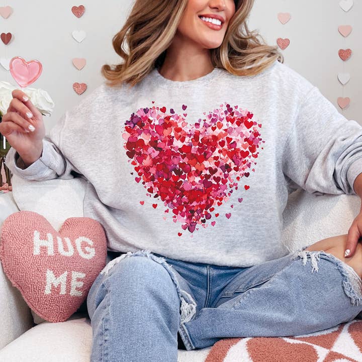 SWEATSHIRT COL ROND CŒUR AQUARELLE SAINT-VALENTIN pour la vente par Haverly and Co.