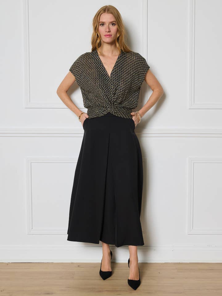 LULUMARY - Wholesale Blouse - Women's - Textured crop top H70018