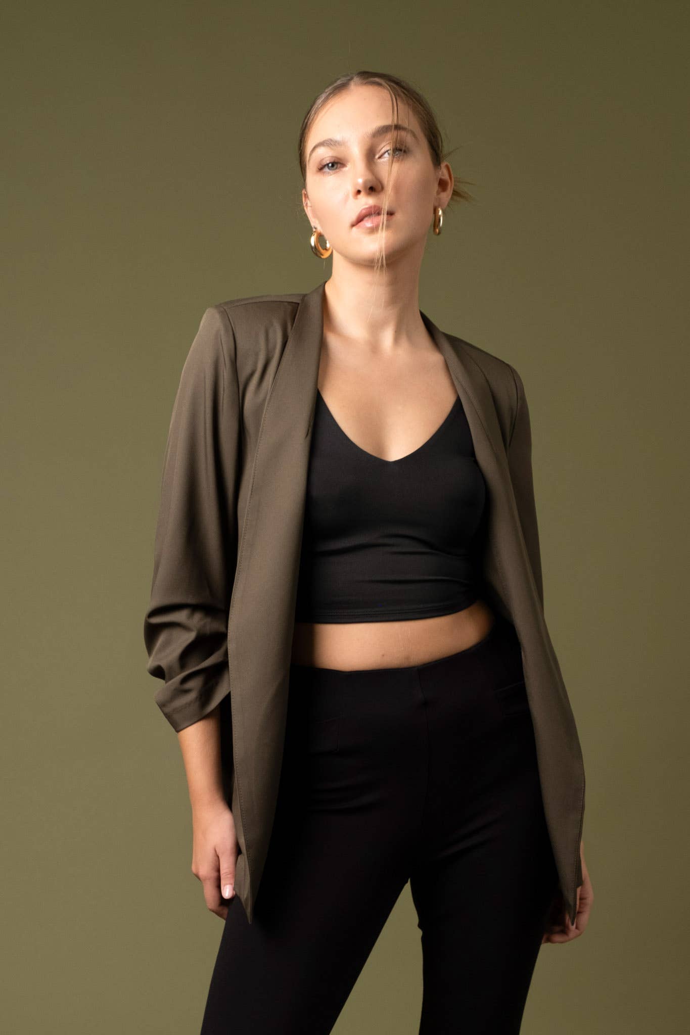 The Workshop Studio – Engroshandel Blazer - Dame – Lang blazer uden krave med 3/4-rynkede ærmer19