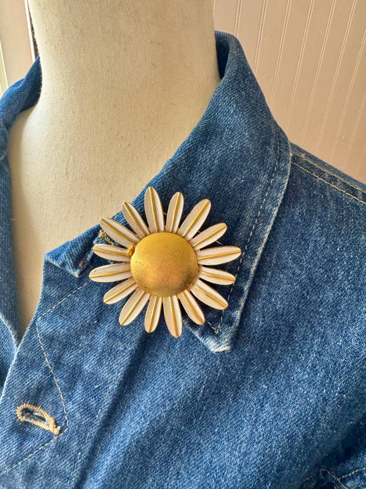 Broche de Flor Vintage Reciclado con Espejo para venta al por mayor de Jo Noelle