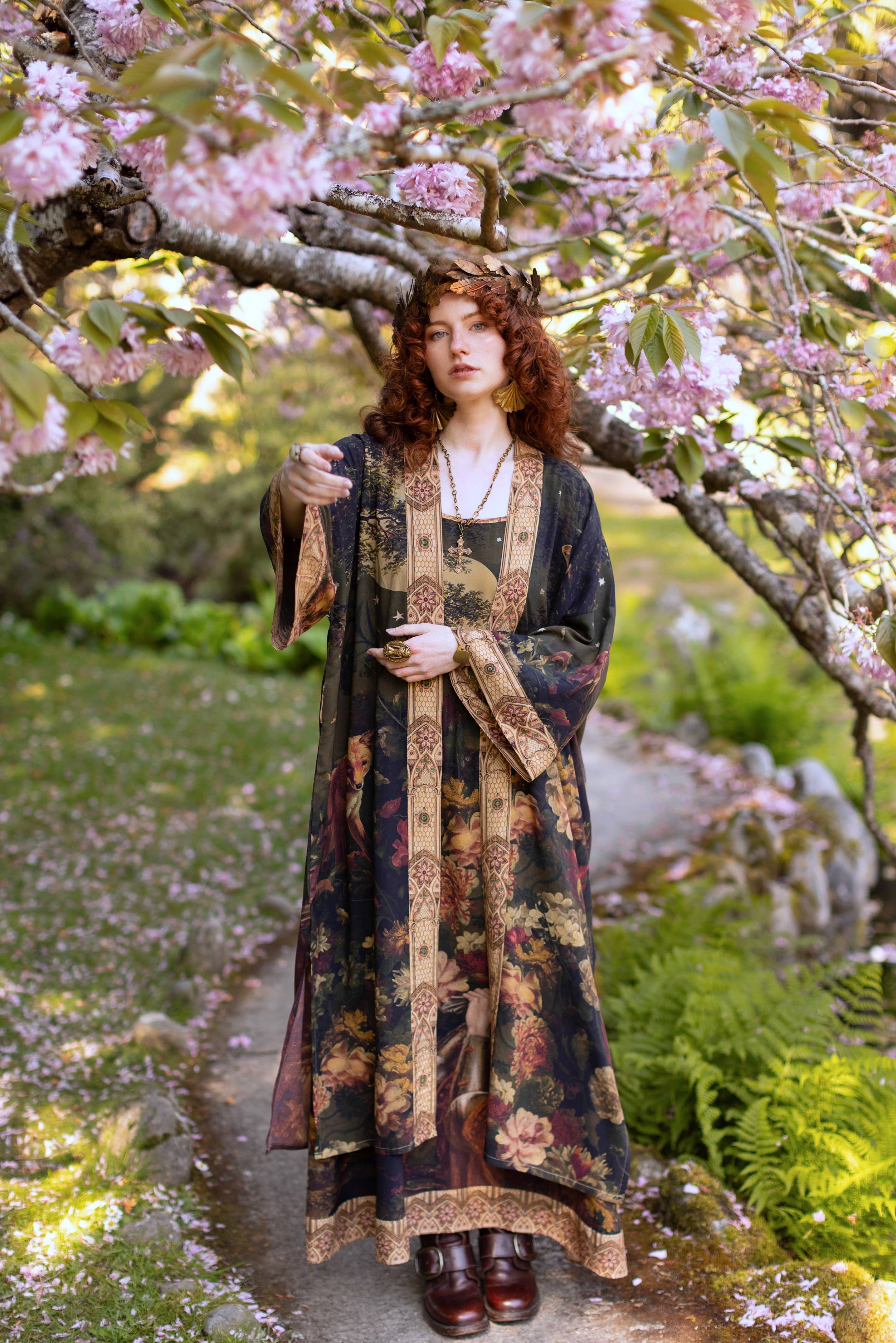 Market of Stars (Worldwide) - Vendita all'ingrosso Kimono - Donna - Il Messenger Opera Duster Robe con Giovanna d'Arco e Fiori5