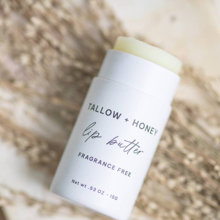 Baume à lèvres sans parfum au suif + miel dans des tubes de voyage écologiques pour la vente par Pretty farm girl