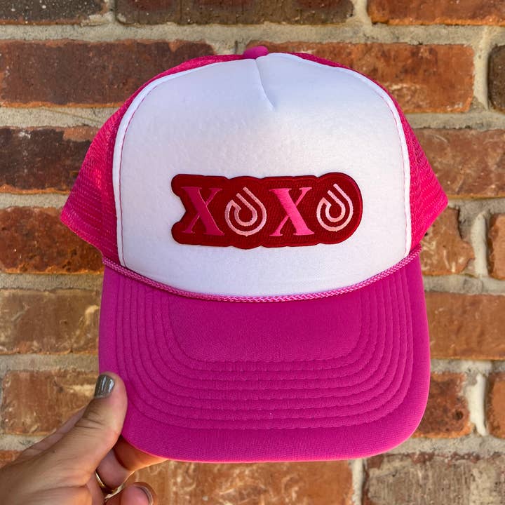 Casquette de camionneur Veuve Clicquot pour la vente par The Drop