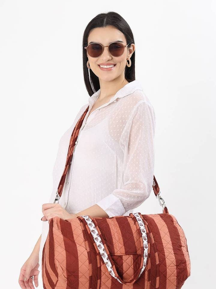 Bomullsduffelväska - Brun Rand för wholesale av Hi Handmade