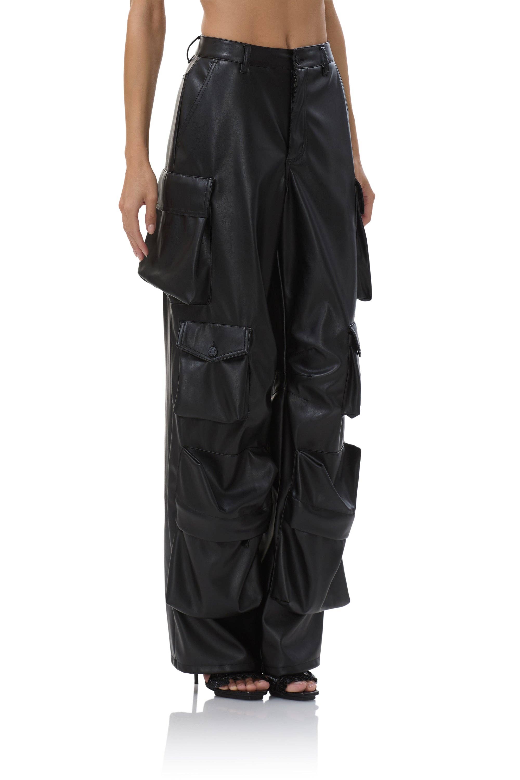 Noir Parker Baggy Cargo Byxa - Svart för wholesale på Faire2