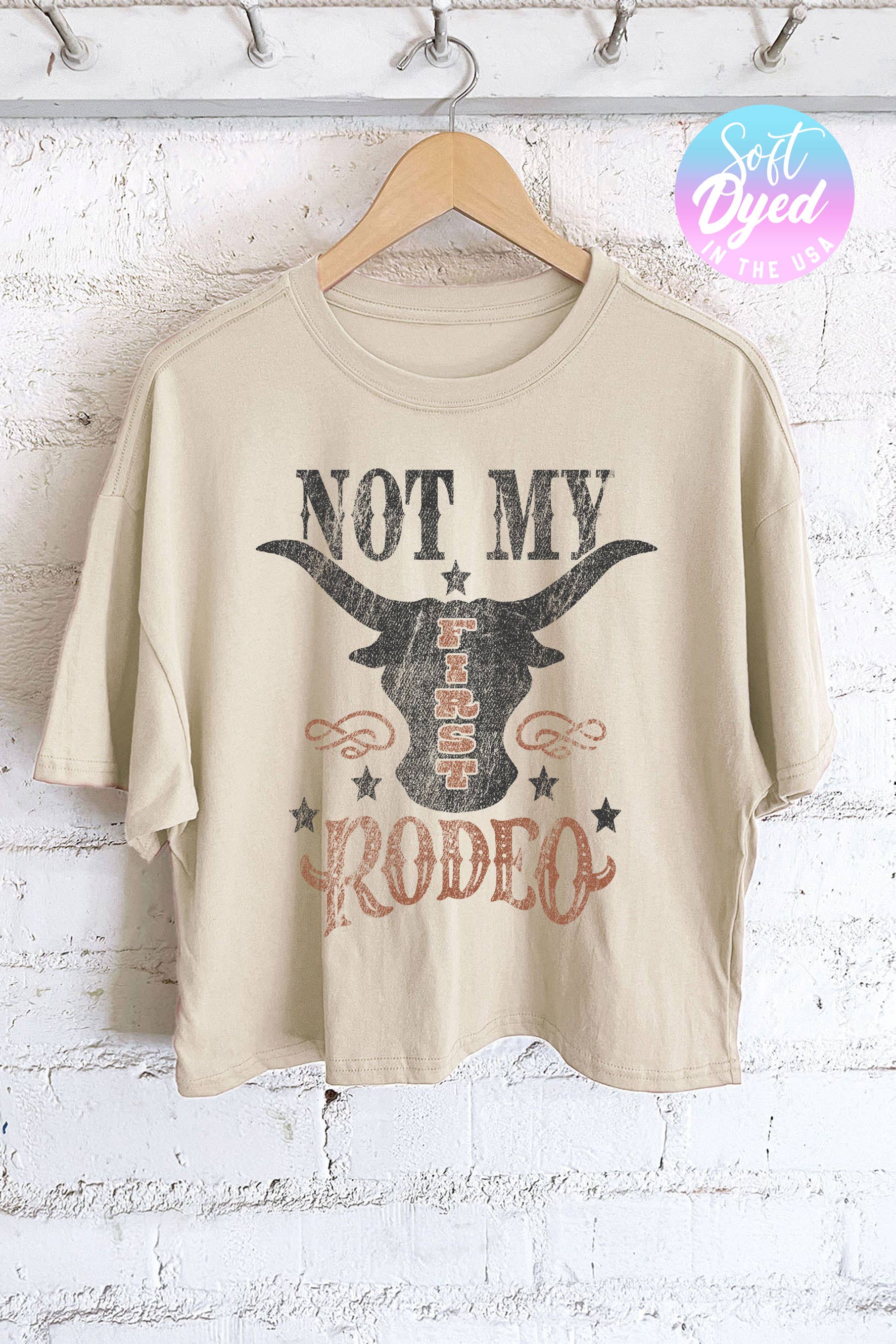 Rustee Clothing - Vente T-shirt sérigraphié – femme - CE N'EST PAS MON PREMIER HAUT COURT À MOTIF RODÉO3