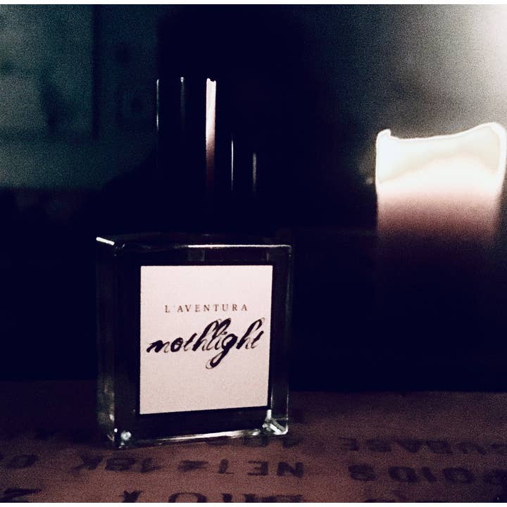 L'Aventura Perfumes - Wholesale Perfume/Eau de Toilette - Mothlight
Eau de Parfum1