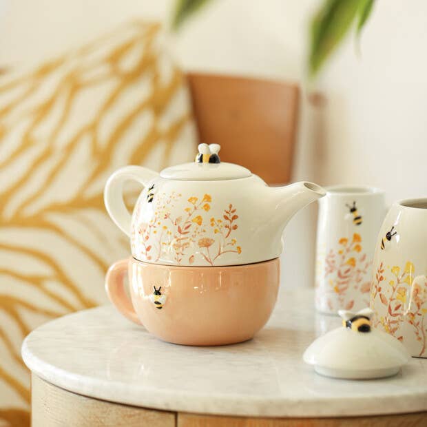 Lisa Angel – wholesale Tea set – Floral Ceramic Teapot and Mug Set