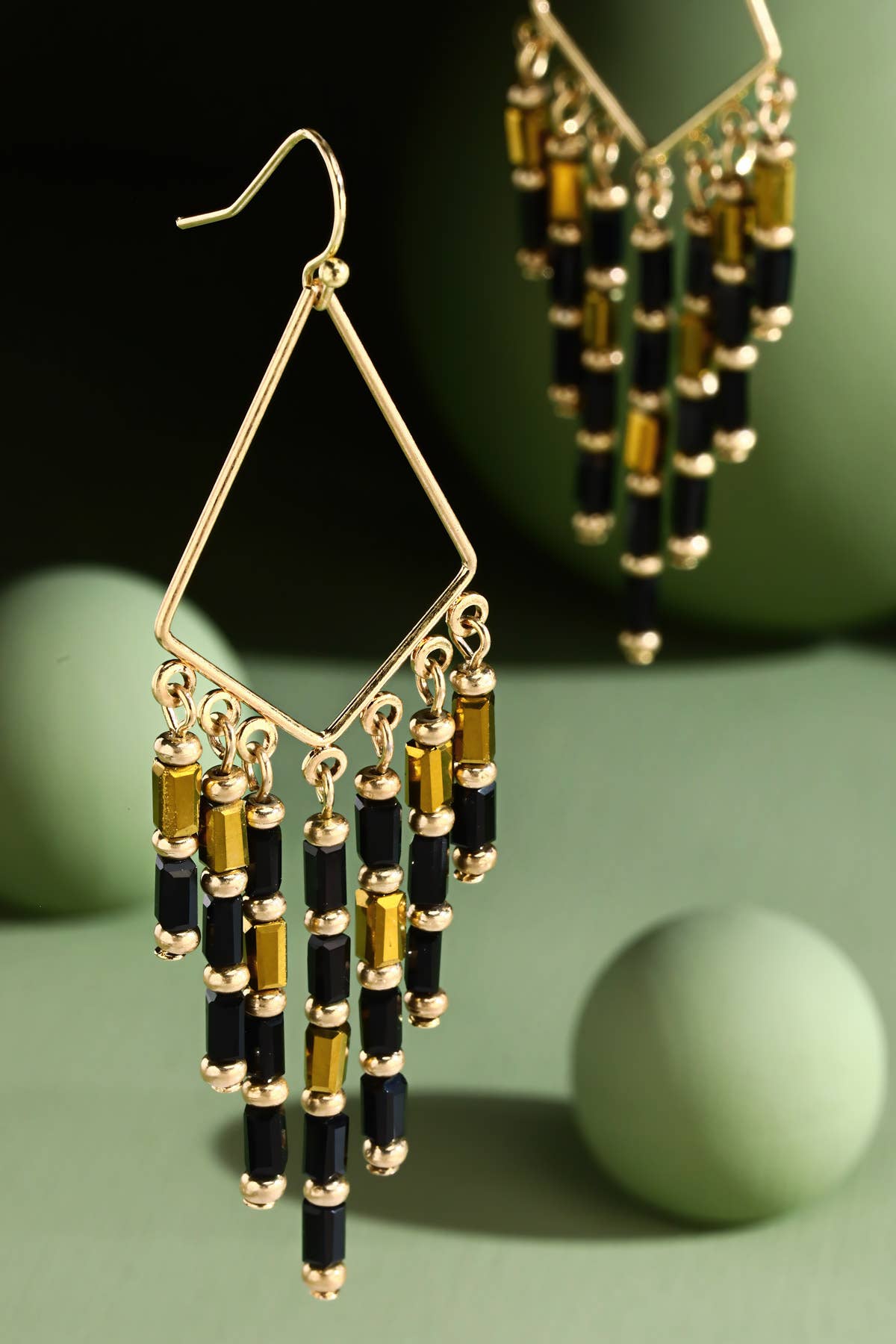 Urbanista – Brincos de argola por atacado – Brincos em forma de diamante com franja de pérolas de vidro3